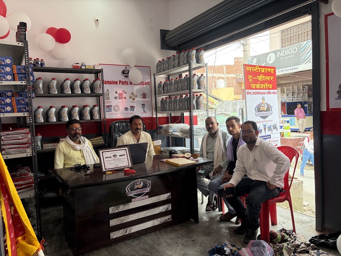 Doctor Garage service counter and genuine parts